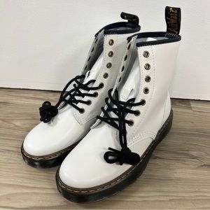 Dr. Doc Martens Zavala White Snooth Leather 8 Eye Combat Boots Women Size 8 NWOB